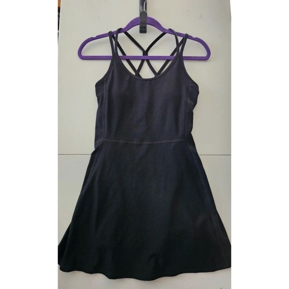 Old Navy Active Cloud+ Black Cross Strap Exercise Dress with Shorts S